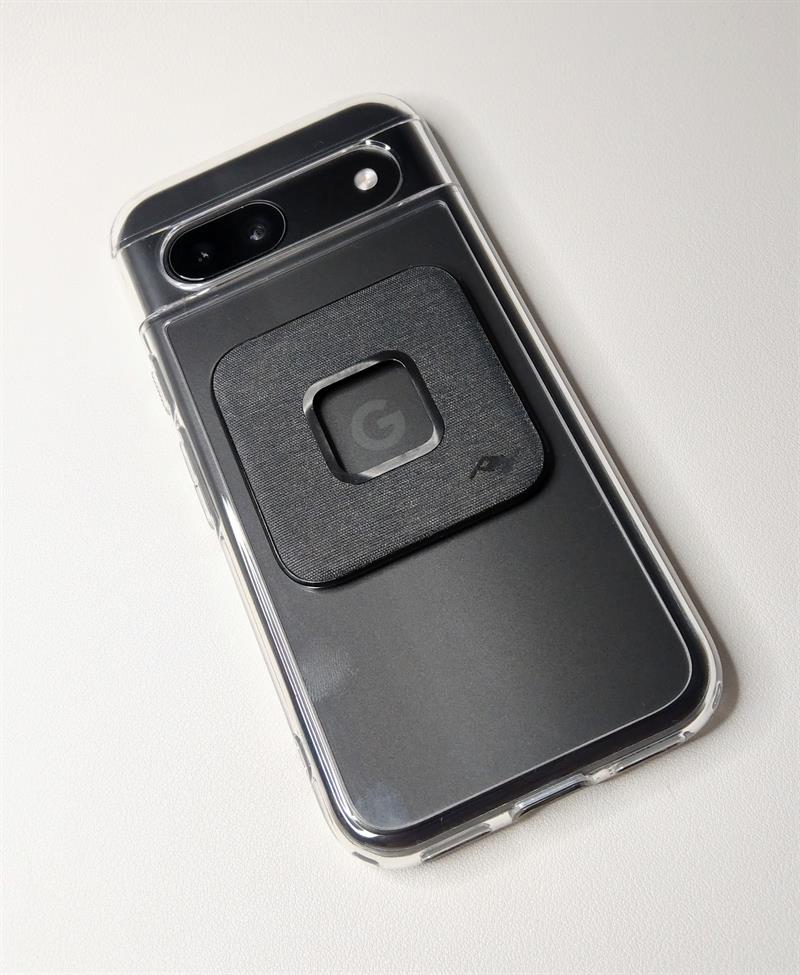 peakdesign-universal-mount-recycling-pixel-8a.002.jpg